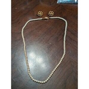 VTG Sarah Coventry Faux Pearl Necklace and Clover Earrings Gold Tone Jewelry Set